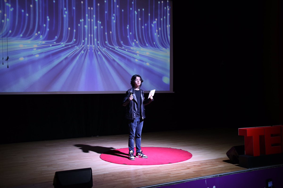 Congratulations to Vizyon College Ted-Ed Club. In Ted-Ed event themed “I AM HERE”, the guests were enchanted by our students’ excellent speeches, exquisite musical and dance performances. We are looking forward to next event.