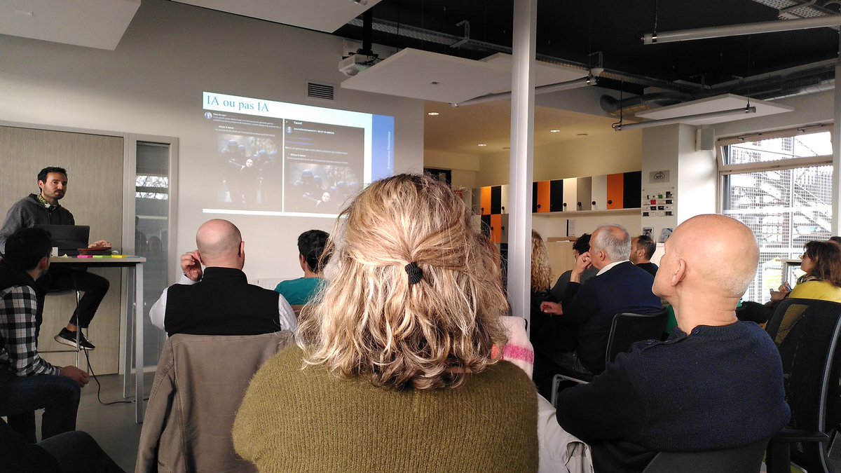 Une bonne quarantaine de personnes ce soir pour notre conférence sur l’IA à Numerimer, un sujet qui passionne !