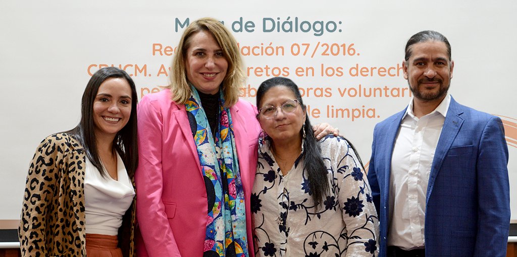 #Boletín

El trabajo de las personas trabajadoras de limpia es fundamental para la vida de las ciudades.

En la Ciudad de México se calculan más de 10 mil personas trabajadoras voluntarias en el servicio público de limpia que no tienen seguridad social.

cdhcm.org.mx/2023/04/el-tra…