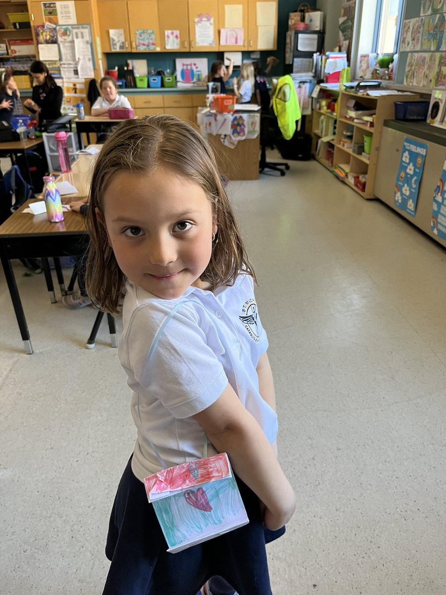 Mrs. Ray tweet media