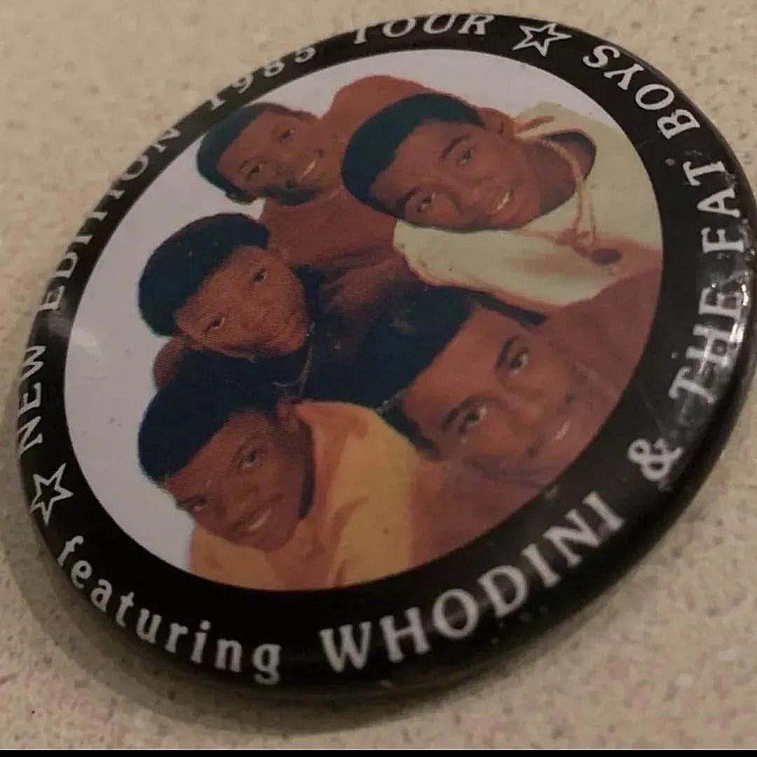 ROBNEHISTORIAN's tweet photo. Who went to this tour in 1985 featuring #NewEdition #FatBoys & #Whodini and Where????
#FantasyTour #NoHangUps #CoolItNow #RonnieBobbyRickyMikeRalph #NE4LIFE https://t.co/qFhLJtm3T0