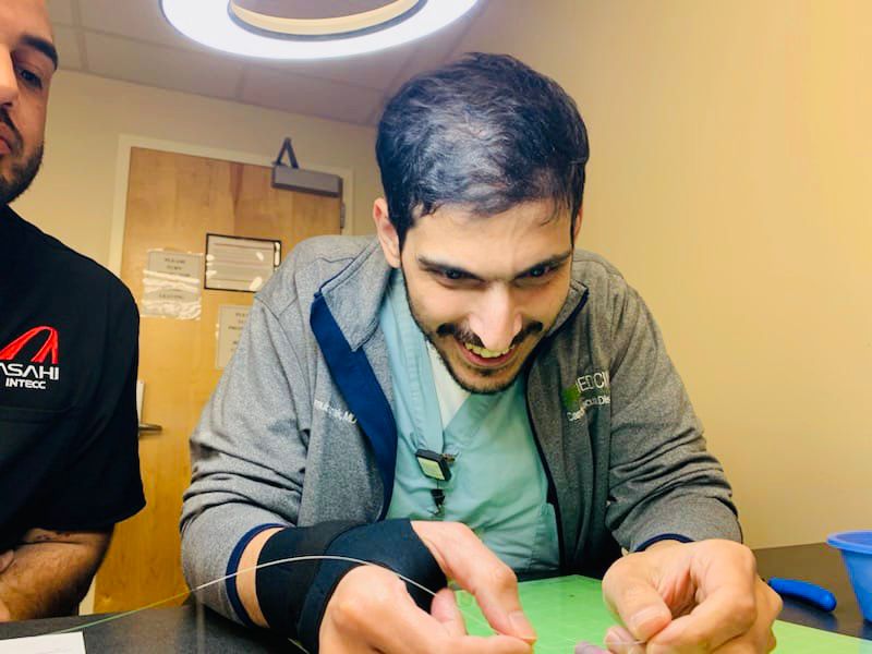 Dr_Almubarak's tweet photo. Building my own wire @ASAHIINTECCMEDI was a proud moment! Named it Sion Green in honor of Saudi flag, and wrote the name in 4 languages. 

صممت سلك من اسلاك الشرايين التاجية واسميته شيون غرين، تكريماً للون علم بلادي الأخضر 🇸🇦 https://t.co/0Z39HTGGIP