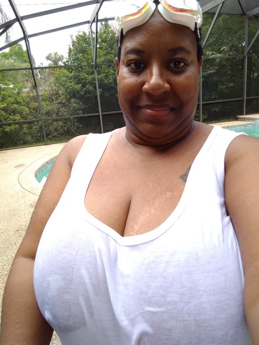 Spent some time at the pool today. https://t.co/ZQBgR3iOzq<a href="/tag/onmfc"class="tags"><span>#onmfc</span></a>