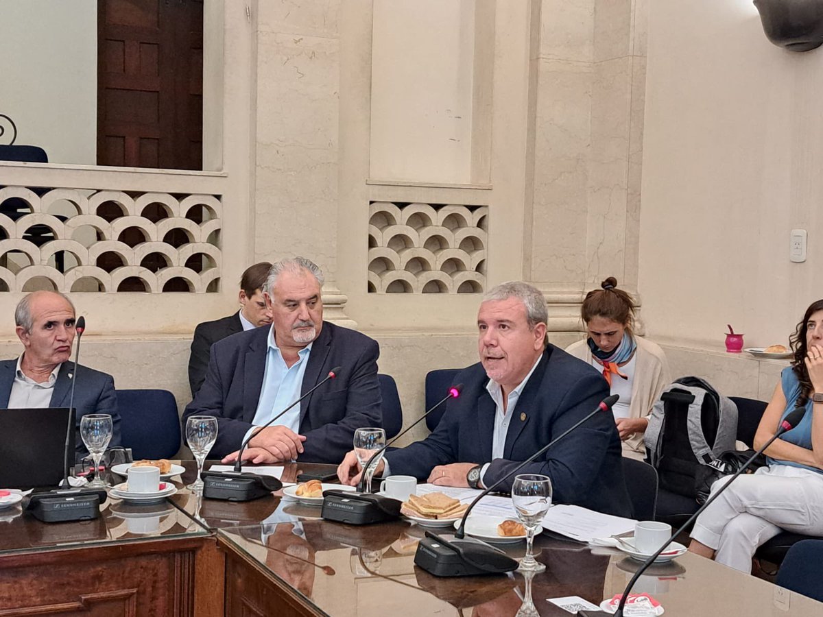 Estamos en comité ejecutivo del <a href="/cin/">Brandi Wilson</a> en la hermosa <a href="/UNLitoral/">Universidad del Litoral</a> en la antesala del Plenario Ordinario 89 del Consejo Interuniversitario Nacional.