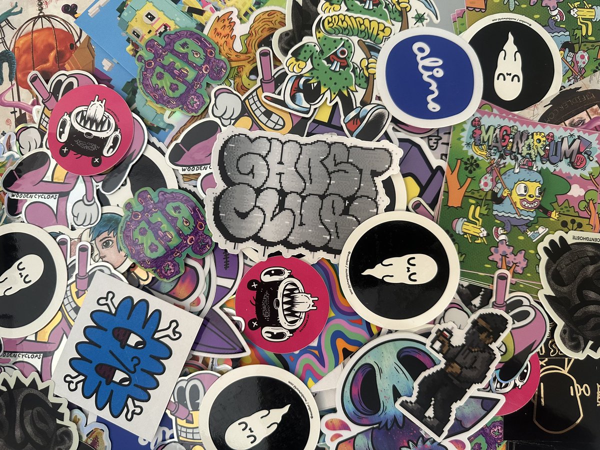 The_GhostClub's tweet photo. Come find @mumbot and @the_ghostclub in NY cause we gotta bag filled with merch 👀 🔥#ghostclubtradingcards #stickers LFGhost https://t.co/pdlhPnlQwB