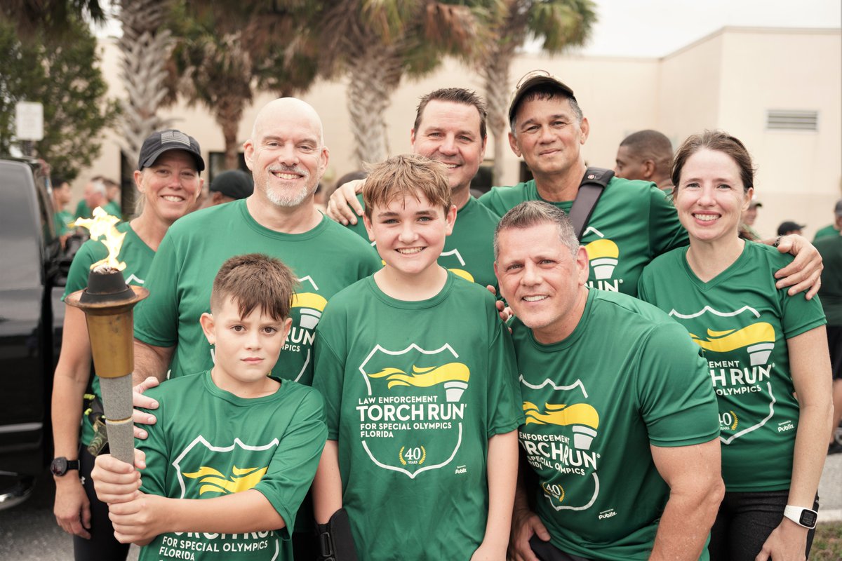 fdlepio's tweet image. Members of the FDLE West Palm Beach Field Office and their families participated in the Law Enforcement Torch Run for the Special Olympics yesterday. #SIRQ #torchrun