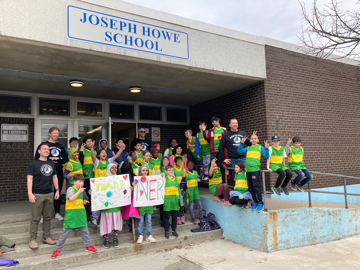 Sara Thompson tweet media