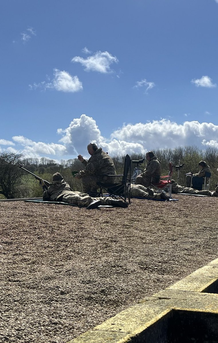 SWShootingRPoC's tweet photo. Great day on the HQ SW Cadet Coaching Course. The Cadets got shoot at 100m then moving back to 300m to do their first 2-7 Shoot.
It was a very sunny day but a strong wind to test the Coaches on the wind skills. https://t.co/FkPTHVmpjG