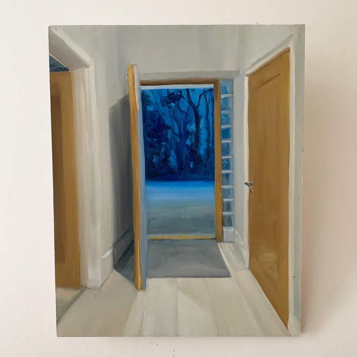 ehoganartist's tweet photo. New painting Front door / oil on gesso panel 24cm x 30cm 

#oilonpanel #oilpainting #oilpainting #contemporaryart #contemporarypainting #irishart #irishartist #interiorlandscape #bellearti https://t.co/GrpTOC4fjU