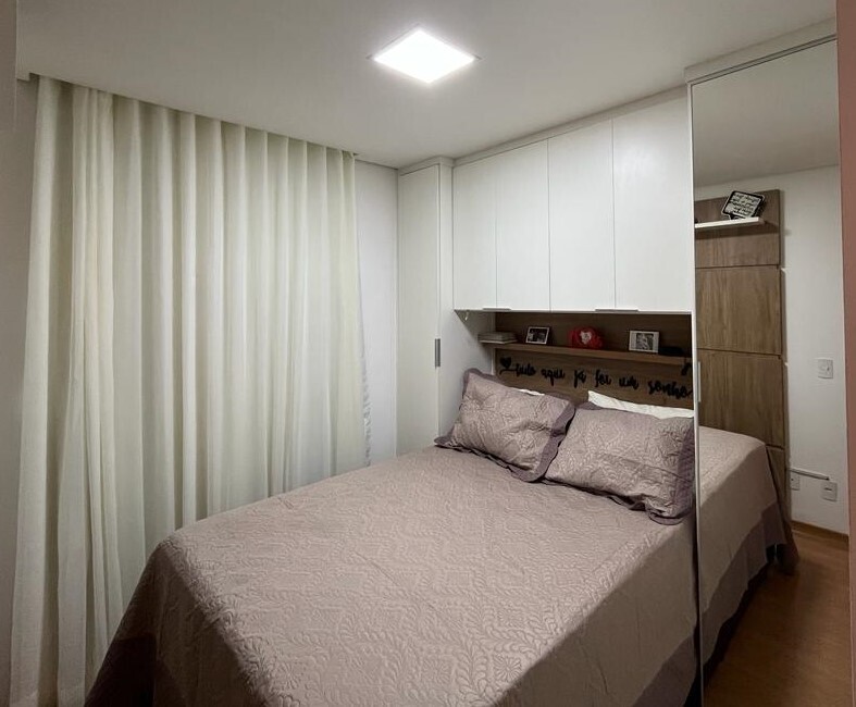 GepetoMoveis's tweet photo. Guarda-roupas em L, aproveitando espaços do quarto. 😍😍😍

#guardaroupa #armario #quarto #gepetomoveisplanejados #mdf #decoracao #design https://t.co/RhRSfccA79