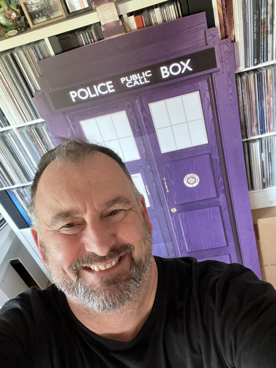 melvinhardy's tweet image. It’s had to come home with me last weekend and I’ve found his new home 

The Tardis has landed 

@malt_house_emporium #drwho #darleks @tardis