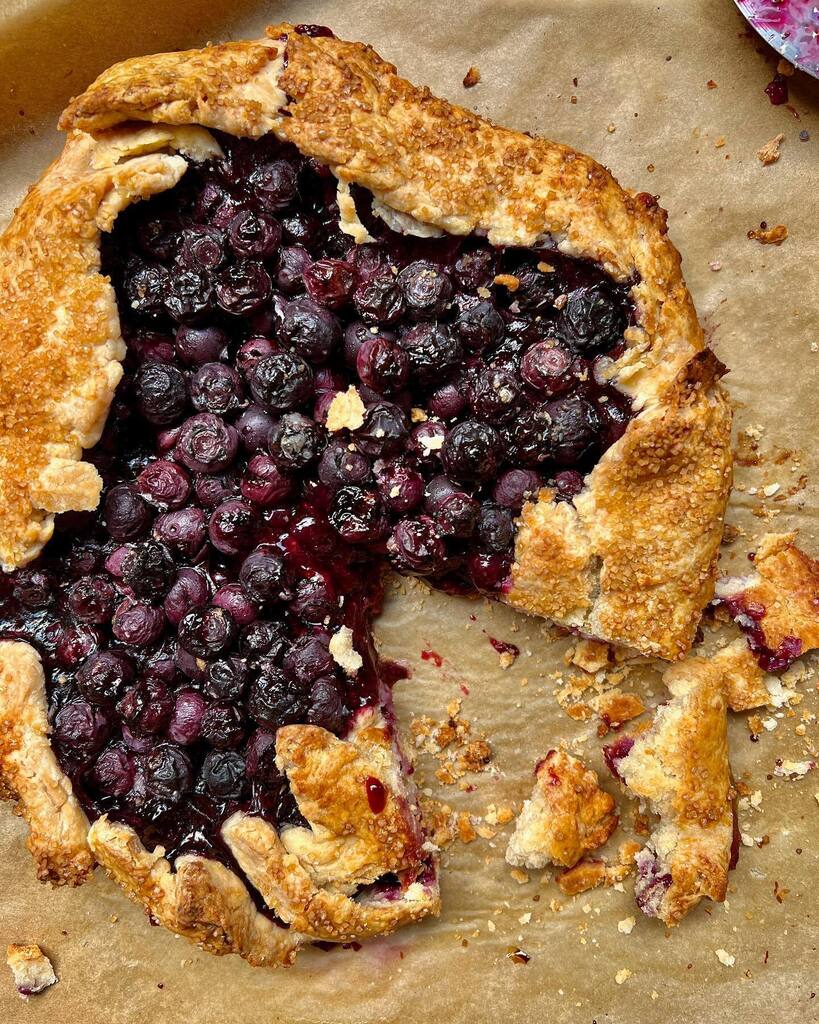 Peeps, blueberry galette, vegan blueberry cookies and blueberry muffins - all BURSTING with bloobs (as we affectionately call them in our house). 🫐🫐🫐🫐🫐 and yes seasonal police, I’m aware that bloobs are not yet in season, but a girl can dream, ca… instagr.am/p/Cq_RdNfvOcR/