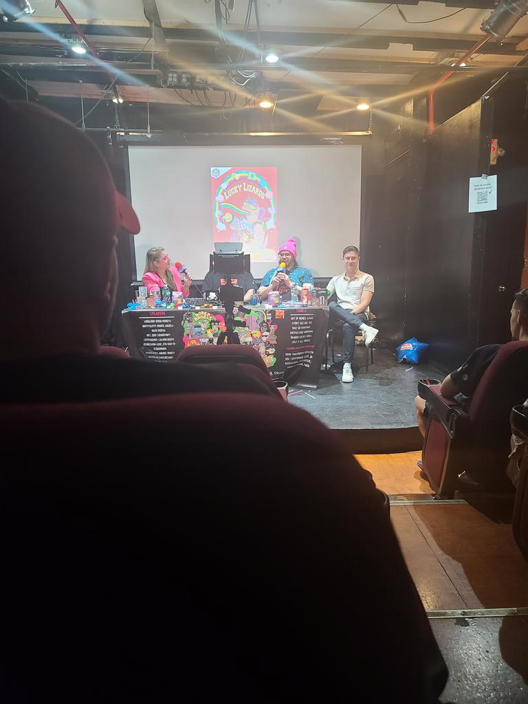 . @AllOfUsRadio #NOTNFTNYC <a href="/NFT_GOD/">NFT God</a> <a href="/LUX3_eth/">LUX3 🧞‍♀️</a> dope speaker event!