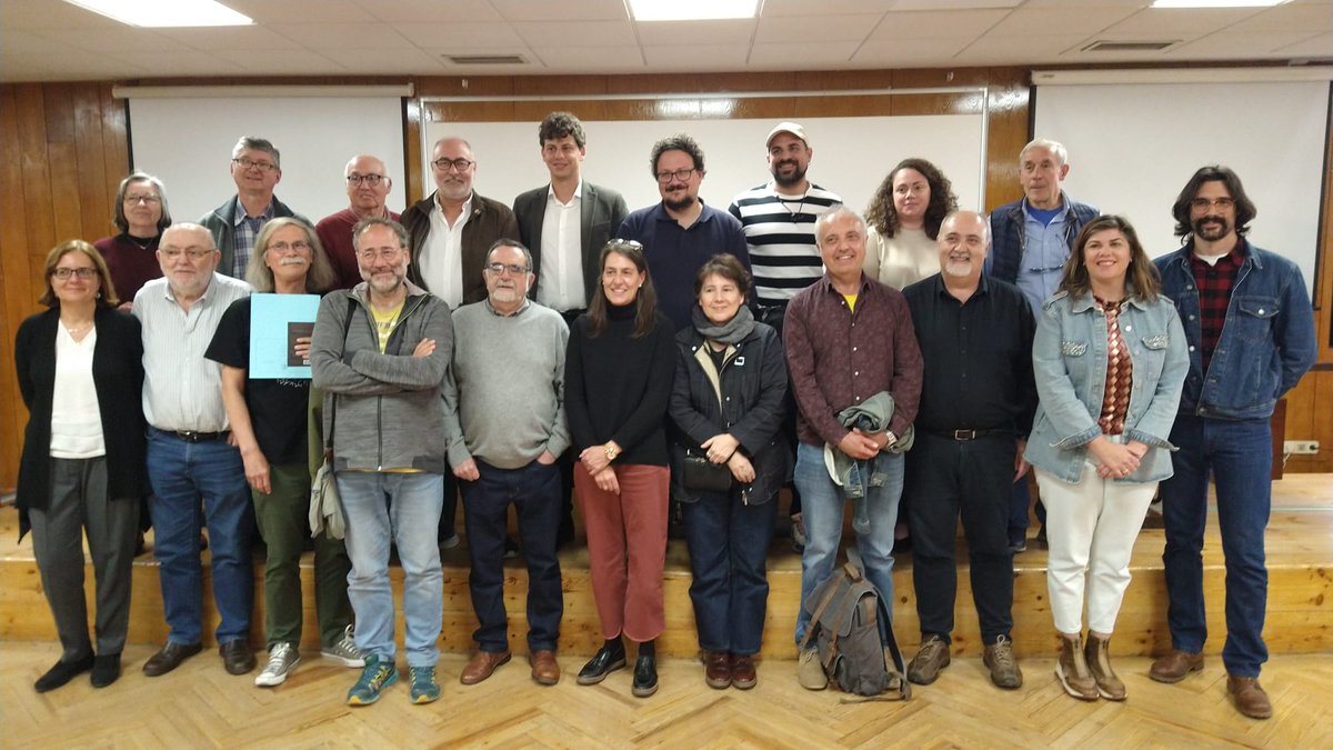 Esta tarde más de veinte organizaciones de los movimientos sociales han presentado a las candidaturas políticas candidatas a la Comunidad de Madrid el #28Mayo un Pacto Social por el Agua redaguapublicamadrid.org/ante-las-elecc…