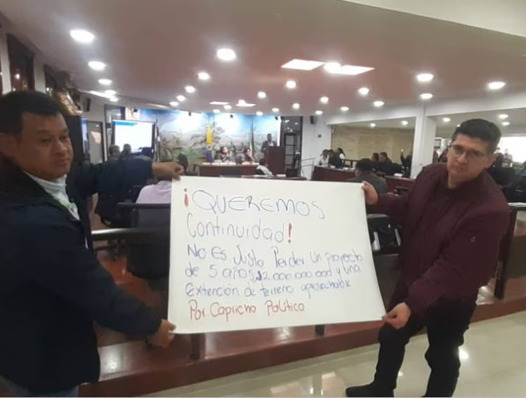 WRadioColombia's tweet photo. #Boyacá | Duro debate por el futuro del terreno de la nueva sede del Sena en Tunja >> https://t.co/sze6rZMIyy https://t.co/r2s8er7WdR