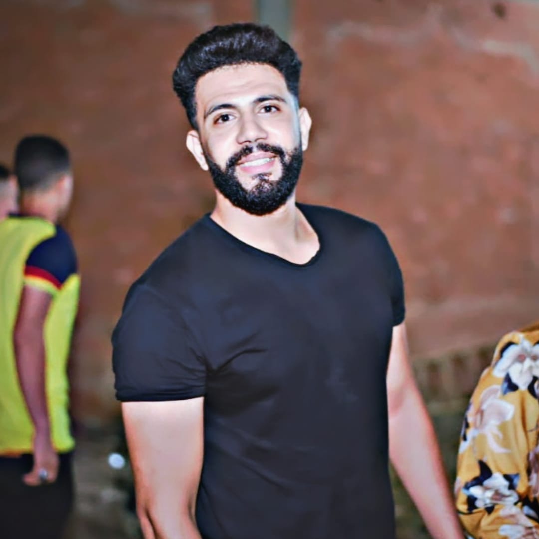 يارب ارحمني في لحظه ضعفي وابعد عني شيطاني ونفسي وهدلي قلبي وعقلي واغفرلي خطيئتي ويأسي يارب لمن اشكي وإنتا موجود ولكن ابكي وبابك غير مردود