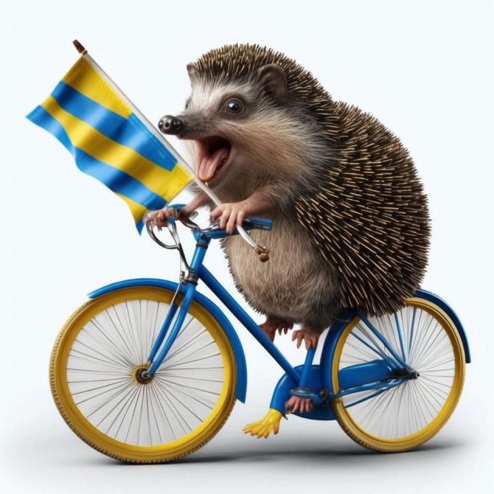 في حديثه الصوتي.. قفز من المركب كالقنفذ 🦔😂 ما اجبنك.