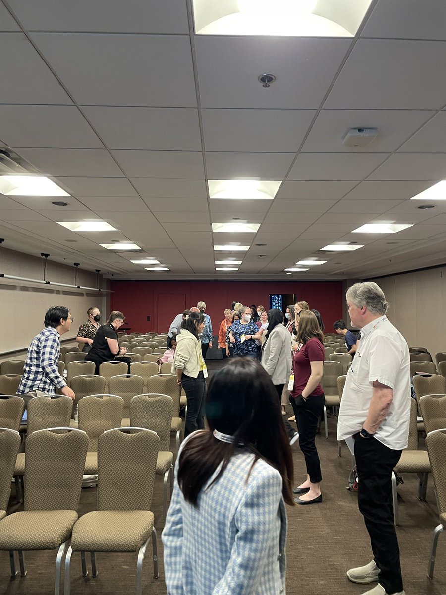 aeraILER's tweet photo. Starting the ILER meeting with ice breakers! Are you a deep dish fan or thin crust? https://t.co/zBLQFTq65T