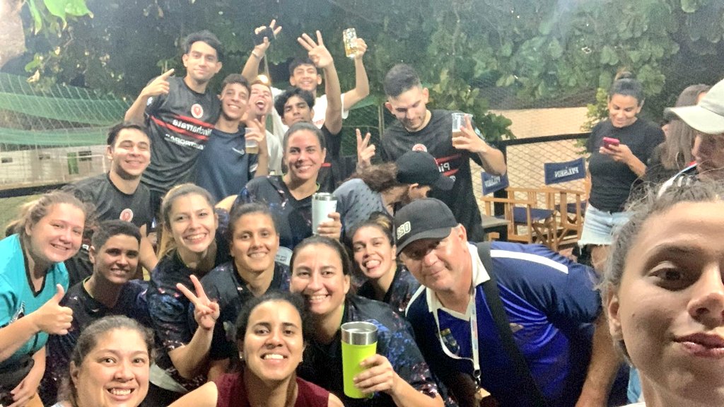 🏆 Real Coholicas 😌🍻 tweet media