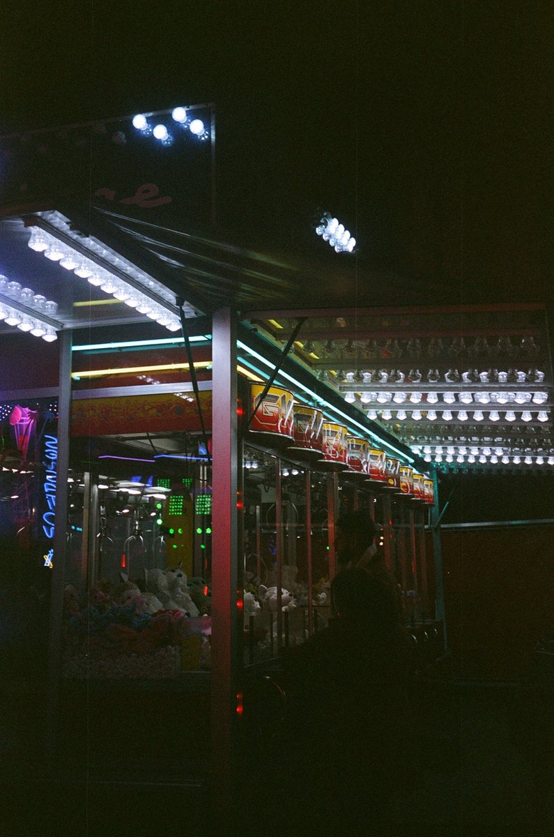 r0drimar's tweet photo. j'ai fait des photos #argentique à la fête foraine ✨🎡 https://t.co/C8XBeaP6iX