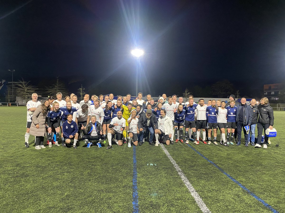 What an event to raise awareness for cardiac arrhythmias #feelthepulse !The players gave their all <a href="/HSV/">Hamburger SV</a> Frauen and <a href="/AGEP_DGK/">AGEP</a>🫀⚡️💪🏽 <a href="/DGK_org/">Deutsche Gesellschaft für Kardiologie</a> <a href="/Herzstiftung/">Deutsche Herzstiftung</a> <a href="/purerfellner/">Dr. Helmut Pürerfellner</a> <a href="/EHRAPresident/">EHRAPresident</a> <a href="/jongichun/">Julian Chun</a> <a href="/RolandTilz/">Roland Tilz</a> <a href="/Mel_Gunawardene/">Melanie Gunawardene</a> <a href="/thiele_holger/">Holger Thiele</a> <a href="/IkerCasillas/">Iker Casillas</a>