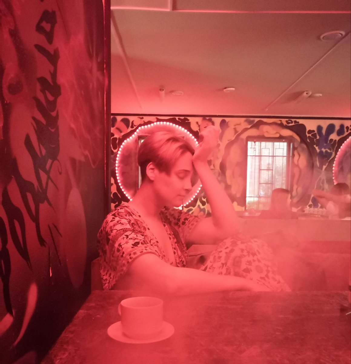 WHALITY's tweet image. Рокешник, бекграунд мьюзик, техно, джаз с женским вокалом.