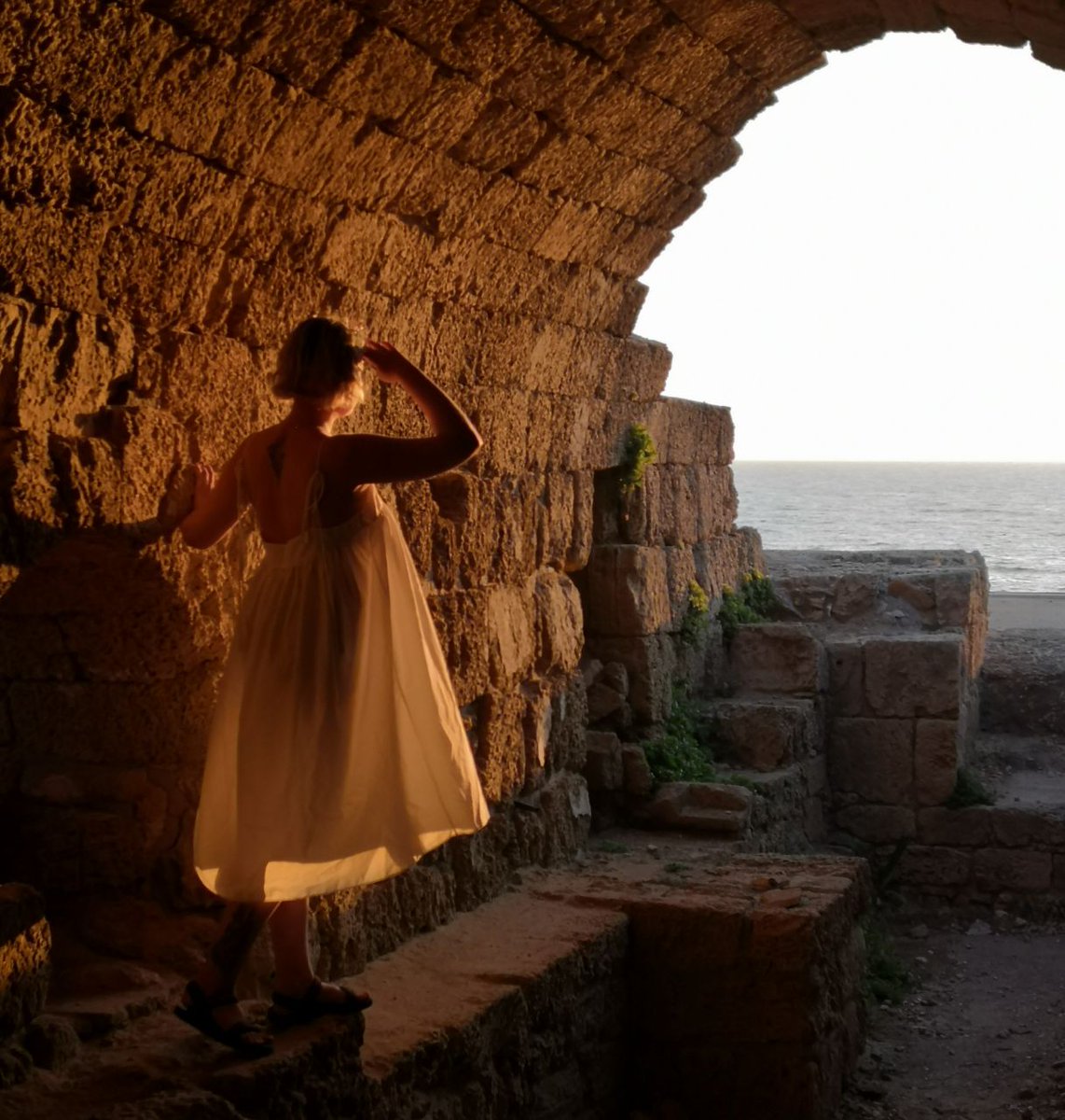 WHALITY's tweet image. Рокешник, бекграунд мьюзик, техно, джаз с женским вокалом.