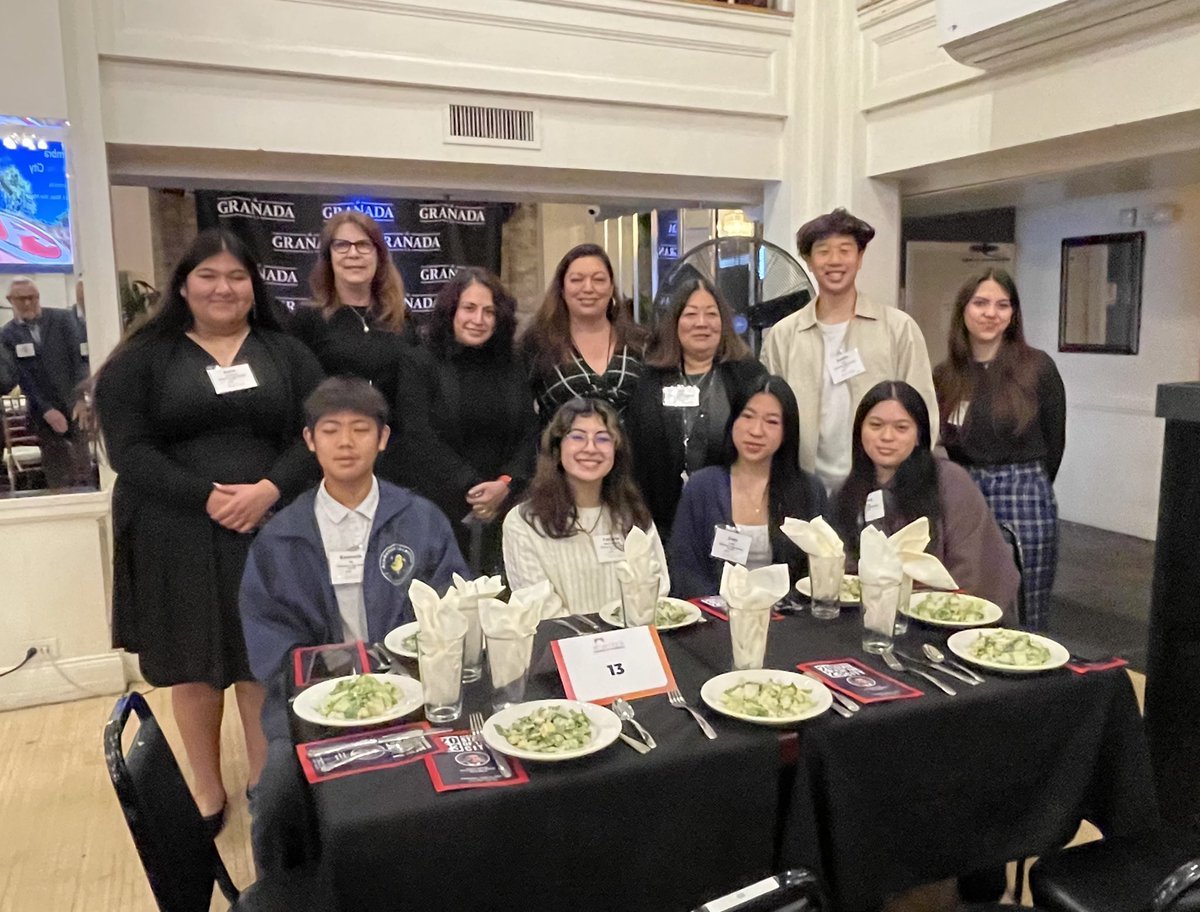 Thank you <a href="/cityofalhambra/">City of Alhambra</a> Vice-Mayor Maza for stopping by the table of #AlhambraHigh student leaders at the Alhambra State of the City event today! What a great experience for #AlhambraUSD students — thanks to <a href="/ALHChamber/">Alhambra Chamber</a>.