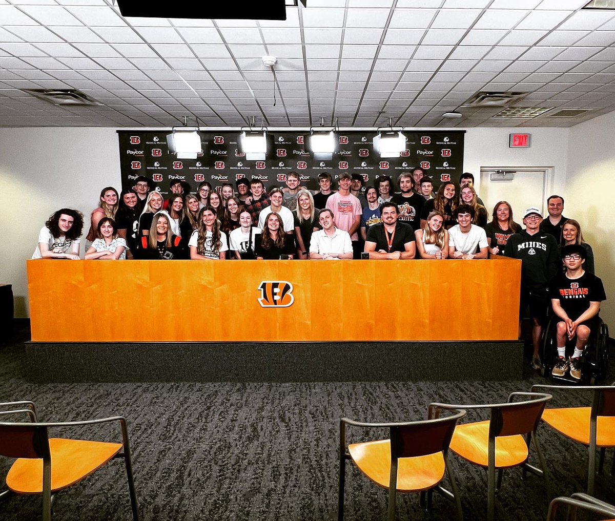 MrsE_MHS's tweet photo. What a great opportunity to help chaperone the video field trip to the Bengals stadium! @MrsJMadeira @MadeiraSchools https://t.co/Ft4ZA2pZgA