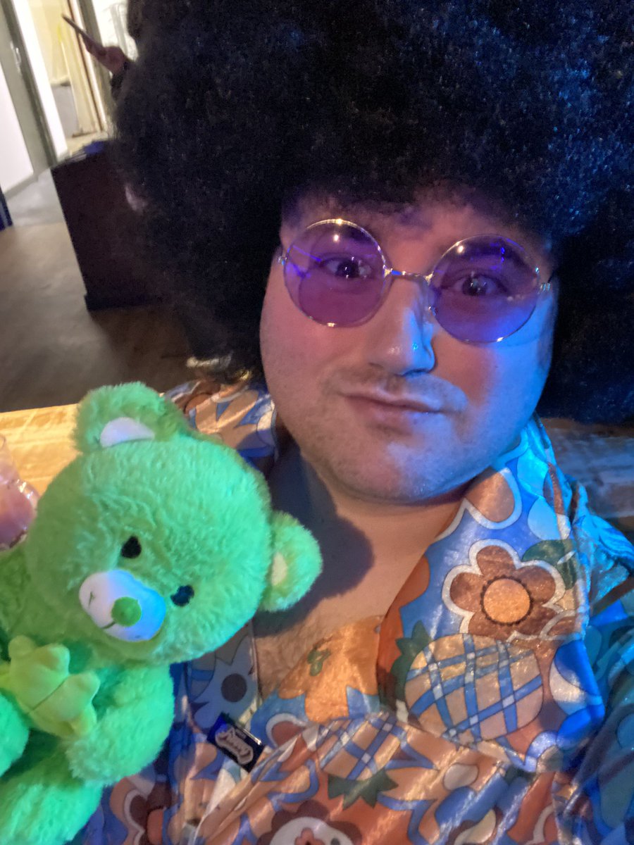 Stephen Lewis (@stevelewis1111) on Twitter photo I won the 70’s costume competition. Thank you #PC23. Having an amazing time with everyone. I won the 70’s costume competition. Thank you #PC23. Having an amazing time with everyone.