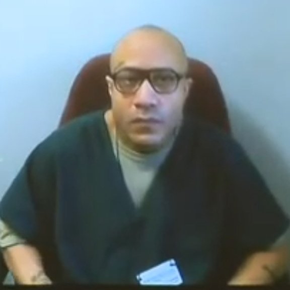 Today, #DarrellBrooks appeared via zoom for a court hearing w/Judge Dorow about restitution. Brooks remained silent, calm & barely moved. He simply kept a scowl as he looked on from his govt. funded 'Jeffrey Dahmer' glasses– until of course.... (cont)