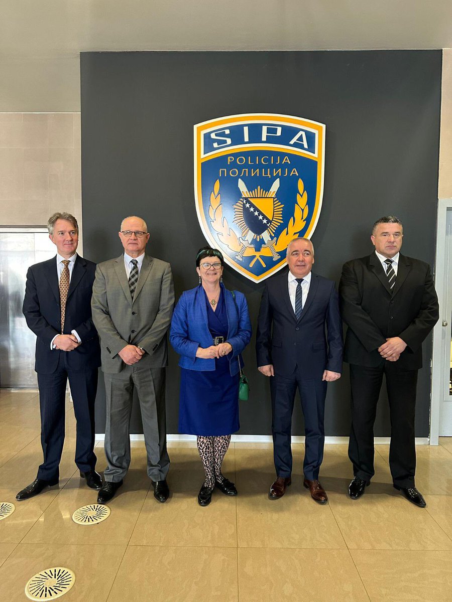 LNevilleRolfe's tweet image. #RuleOfLaw is essential for democratic societies to function. The 🇬🇧 is working with 🇧🇦 law enforcement agencies &amp;amp; judiciary to improve local capacity to fight crime &amp;amp; political corruption. The guilty can and must be held accountable. #UKCSSF #UKinBiH @airewb @SIPA_Policija