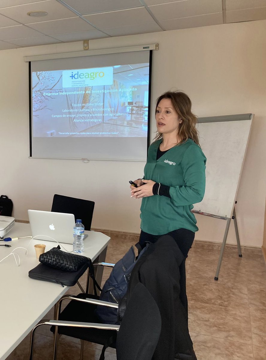 AlexiaStellfeld's tweet photo. Ayer fui invitada por @AlltechSpain a impartir una formación de #suelo y #microorganismos en las instalaciones de Agrigan en Huesca! Un placer y una jornada muy enriquecedora! #Ideagroinnova #somosIdeagro https://t.co/BHTOBTSRT4