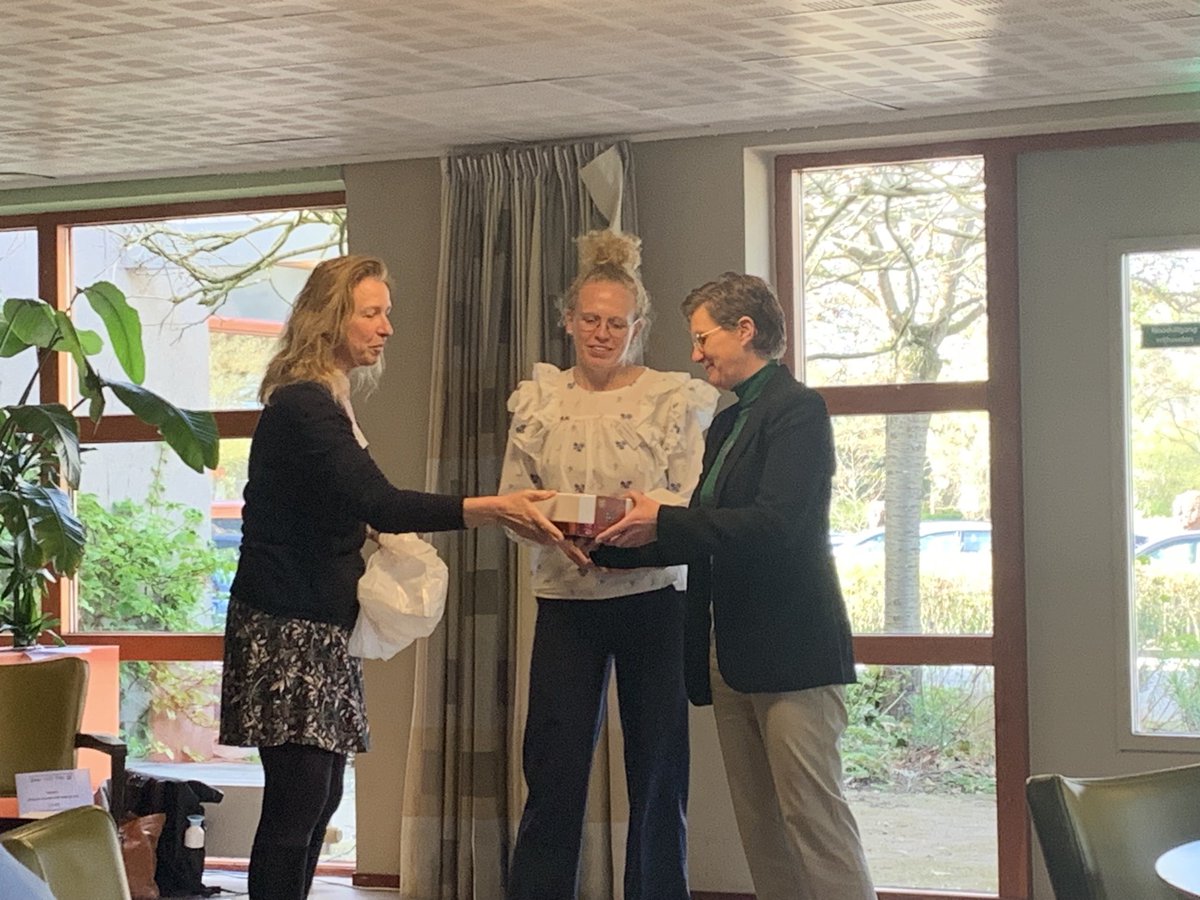 Vandaag interactieve bijeenkomst van de ontwikkelpraktijk ⁦<a href="/Naarderheem/">Vivium Naarderheem</a>⁩ ⁦<a href="/ZHGAouderenzorg/">ZHGAOuderenzorg</a>⁩ #GRZPLUS ⁦<a href="/Omring/">Omring</a>⁩ ⁦<a href="/zorgcirkel/">De Zorgcirkel</a>⁩ ⁦<a href="/UNOAmsterdam/">UNO Amsterdam (UNO-VUmc)</a>⁩ met ⁦<a href="/astridpreitsch/">Astrid Preitschopf</a>⁩ ⁦<a href="/AnneLubbe/">Anne Lubbe </a>⁩. Om samen de GR te optimaliseren.