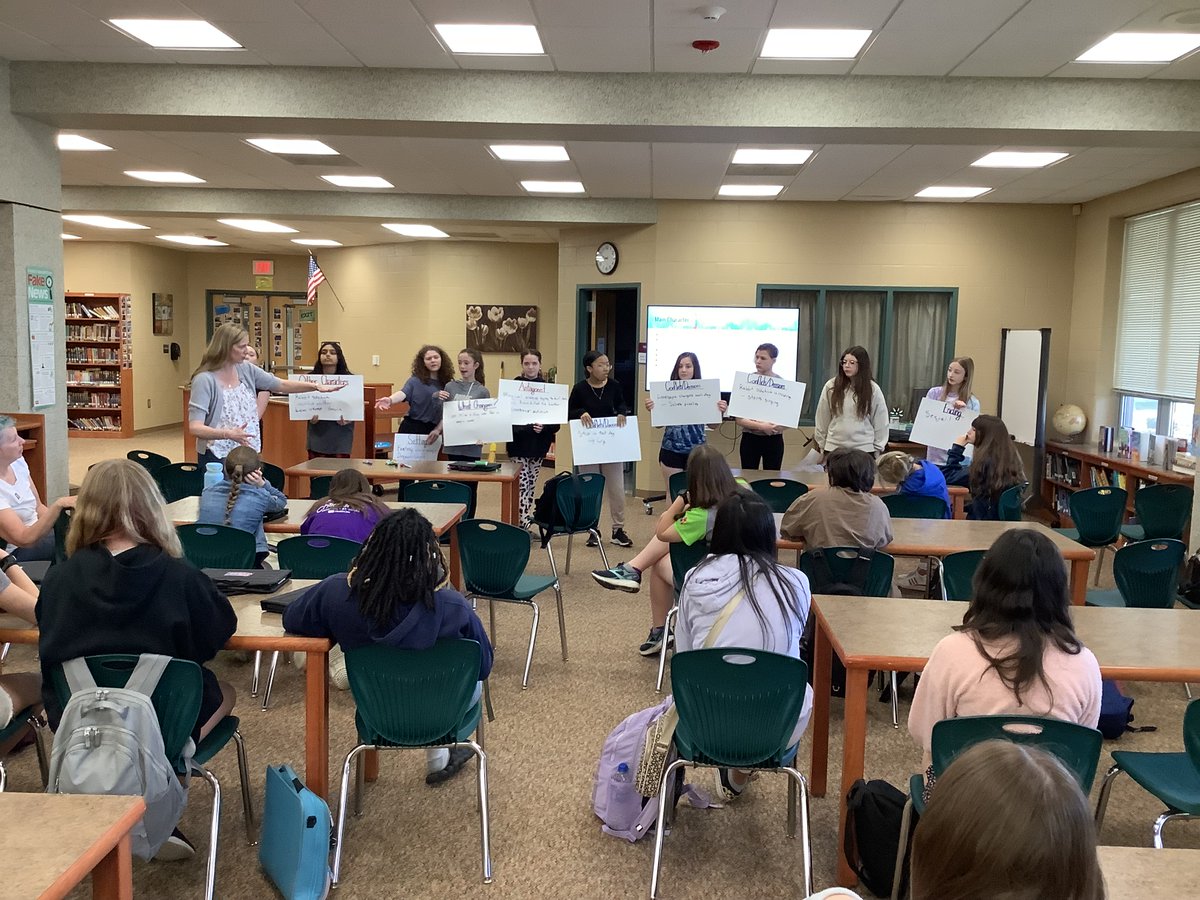 WSMSwolves's tweet image. Thank you to @michelleimason for sharing with our students your expertise on book writing, the process, and inspirations behind the writing. We so appreciate you!! #WeAreWolves #WSMSWolves