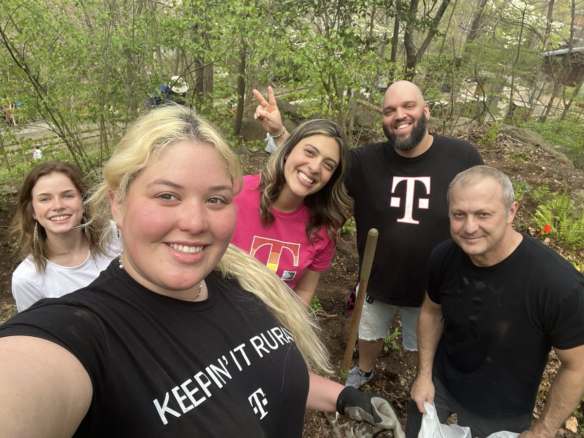 Thank you <a href="/wncnaturecenter/">WNC Nature Center</a> for having us today! We had so much fun volunteering  for Earth Day! <a href="/FrankKoutris/">Frank Koutris</a> <a href="/MrDennisJones/">Dennis Jones</a> <a href="/ChappyCLT/">Matt Chappell</a> <a href="/Alicia_TNation/">Alicia Lopez</a> <a href="/jackieandreu_/">Jackie Andreu</a>