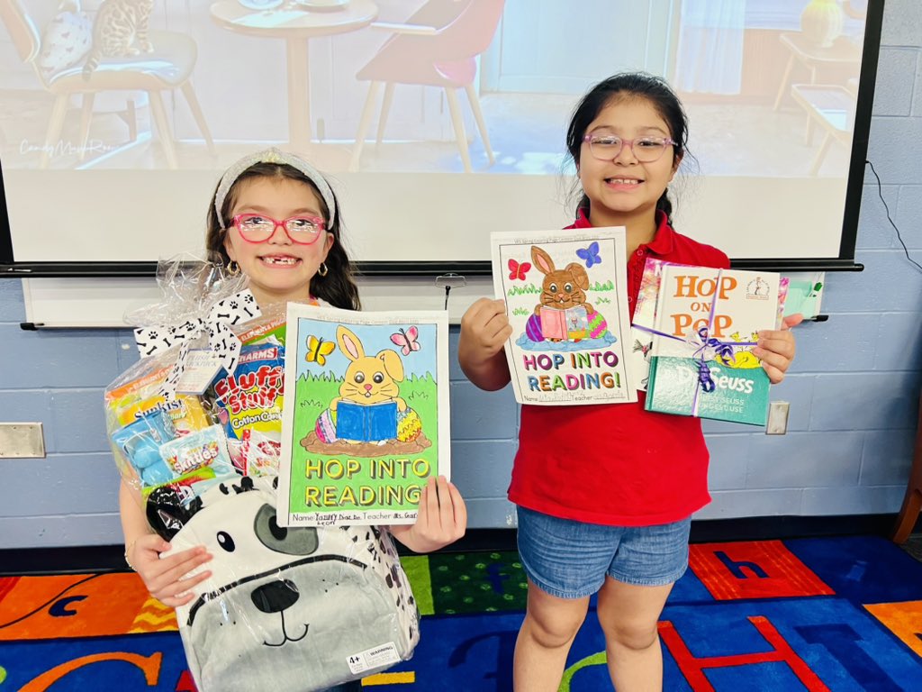 villarealhawks1's tweet photo. Congratulations to all students for participating in the spring coloring page contest!
Pre-k/ Kinder:
1st place-Max Cavazos      
2nd place-Darian Hernandez 
3rd place-Analyce Cortez
1st/ 2nd Grade:
1st place-Yazury Díaz De León
2nd place-Mía Rodríguez
3rd place-Giselle Hernández https://t.co/t4Uj5ihEag