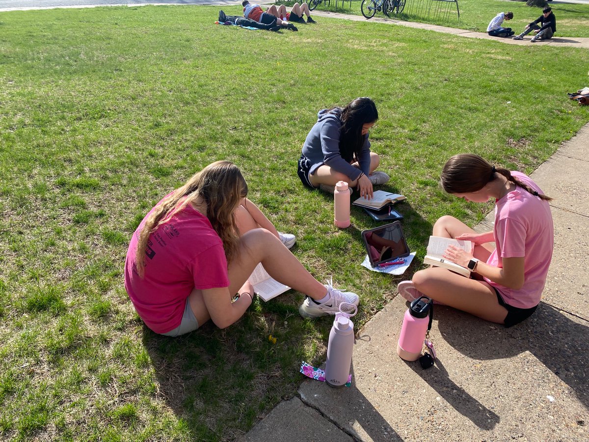 It was a gorgeous day to take our reading outside!  4th Quarter Book Clubs help show 8th graders that reading can be fun when you get to pick your book and read with friends. 📚☀️ Sometimes we have snacks too bc even adults eat snacks at Book Club. 😅
