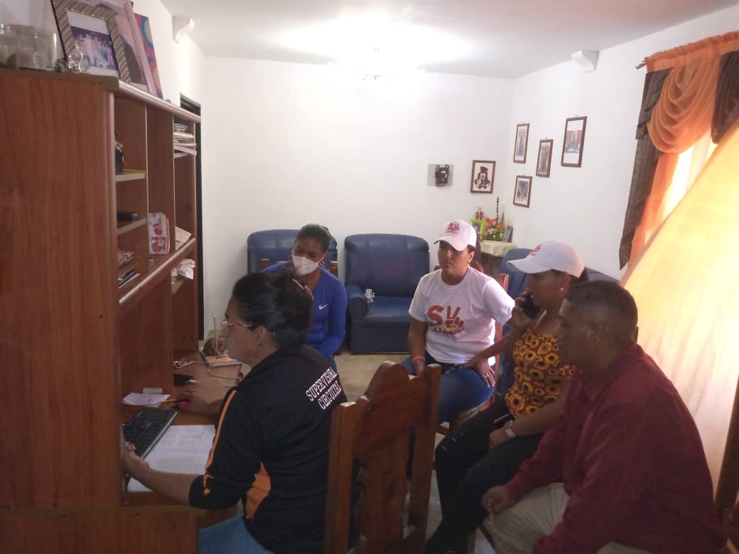 Anzoátegui se activó con éxito la Jornada de Acompañamiento para la Recuperación de los Aprendizajes desde la distintas Instituciones Educativas con el apoyo de <a href="/msvanzoficial/">Somos Venezuela Anzoátegui</a>. Seguimos construyendo la Calidad Educativa <a href="/NicolasMaduro/">Nicolás Maduro</a> <a href="/_LaAvanzadora/">Yelitze Santaella</a> @MPPEDUCACION <a href="/mireya_molero/">Mireya Molero</a>