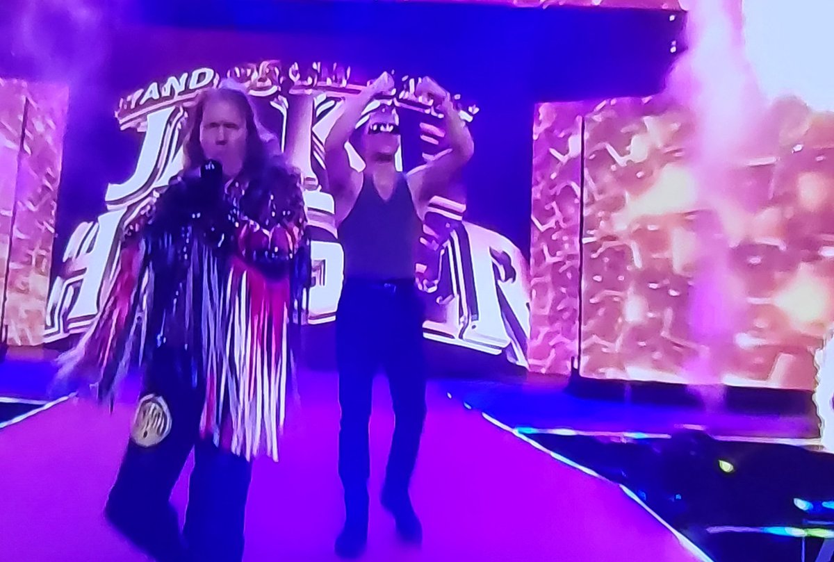 VickyConley44's tweet photo. @IAmJericho Your Still Awesome 💖 😍 ❤️ 😍 💖 ❣️ https://t.co/Atm9tqmy7a