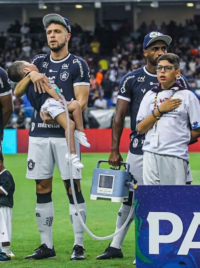 Nunca será só futebol.