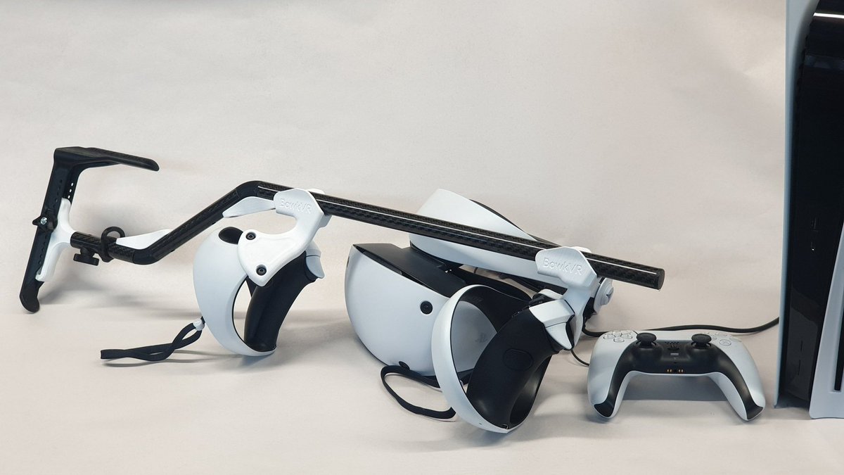 ChrisHarte7's tweet photo. It seems like many companies are inspired by PSVR2 to make virtual gun stocks for FPS gaming, which one ☝🏽 are you choosing?? #PSVR2 #FPS #Gunstocks #PS5 https://t.co/3rAIPQNz5O