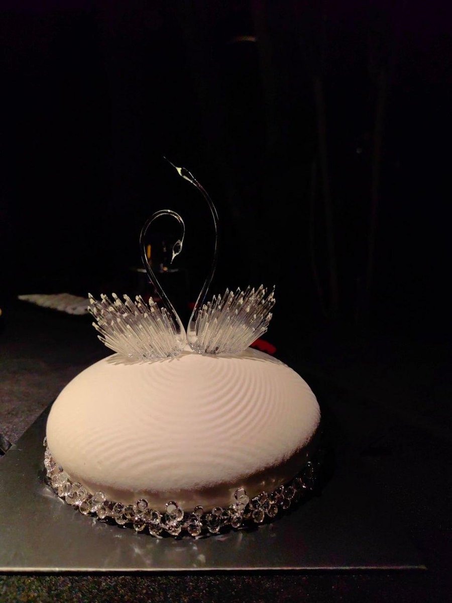 "The black swan cake is exquisite. Its perfect presentation and extraordinary taste make it a delicious treat for any occasion."