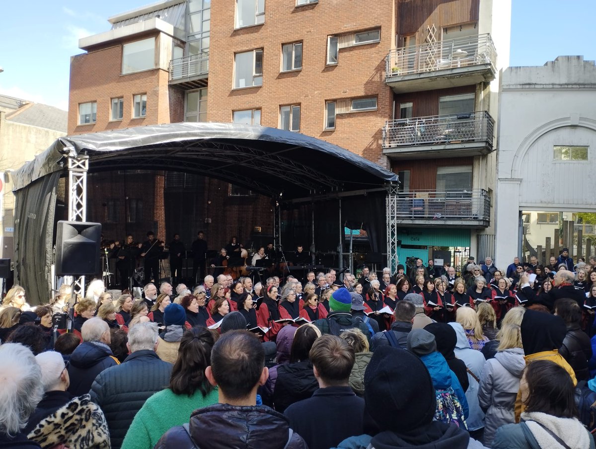 Great performance today Handel's Messiah by @olcs_ie to mark the 281st anniversary of the world premiere of Messiah which debuted in Mr Neal’s Musick Hall on Fishamble Street on April 13, 1742. Bravo!!