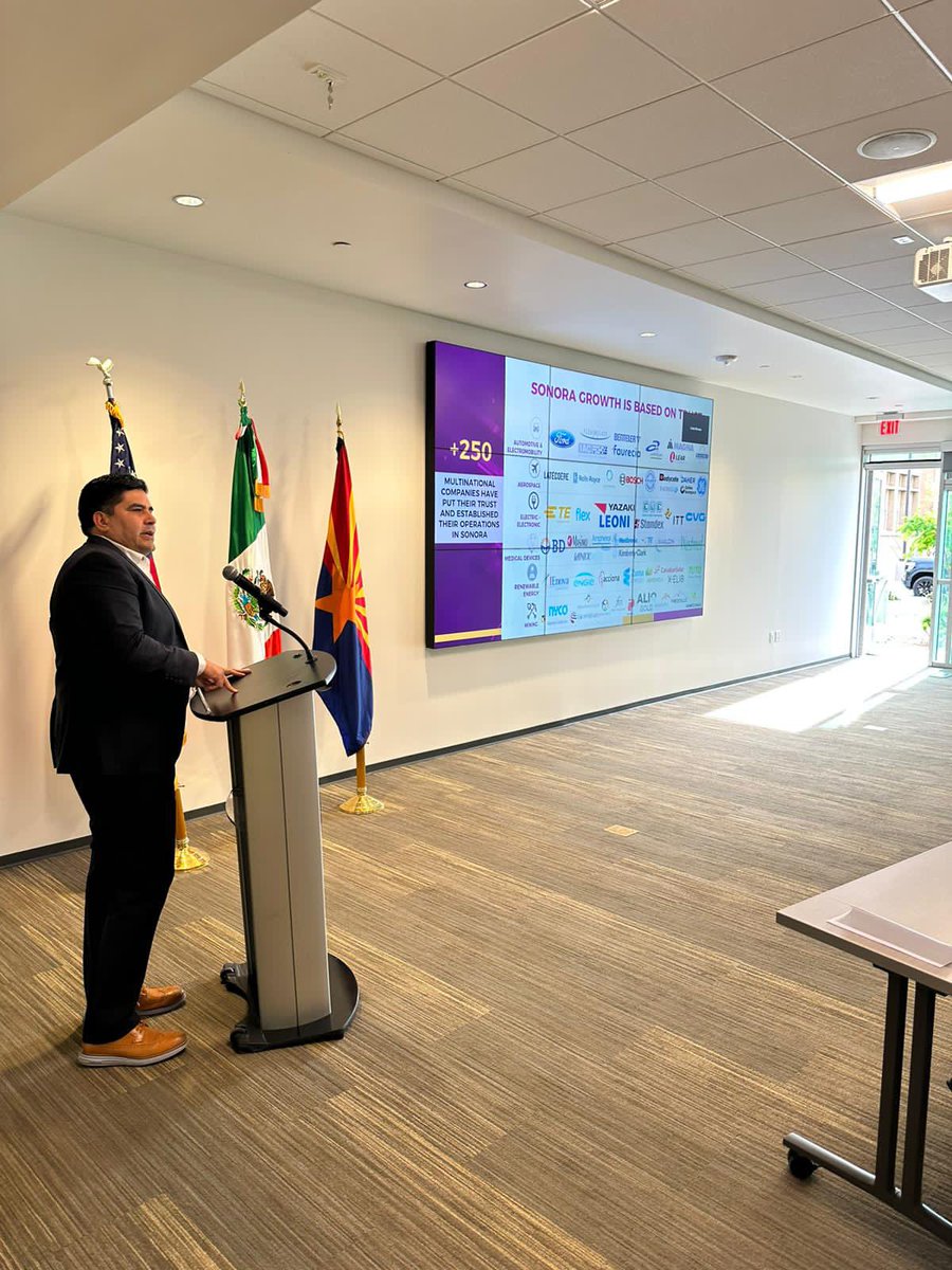 jorgem_yescas's tweet photo. Dr Francisco Acuña, 🇲🇽Special Envoy for the #PlanSonora on Renewable Energy, gave an overview to AZ stakeholders of the above-mentioned strategic Plan.
The SON-AZ #Megaregion is experiencing economic development momentum in key sectors & this Plan boosts the region's competitiveness worldwide!
