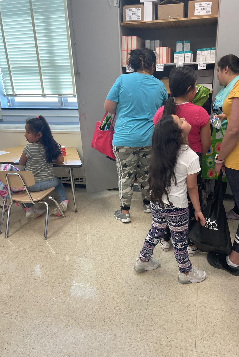 Katherine Schwartz (@sligocreekprin) on Twitter photo Excited to partner with <a href="/foodbankmetrodc/">Capital Area Food Bank</a> and @MCPSCommunitySc to open our school pantry for the community! <a href="/VMESPrincipal/">Matt Hawkins</a> Excited to partner with <a href="/foodbankmetrodc/">Capital Area Food Bank</a> and @MCPSCommunitySc to open our school pantry for the community! <a href="/VMESPrincipal/">Matt Hawkins</a>