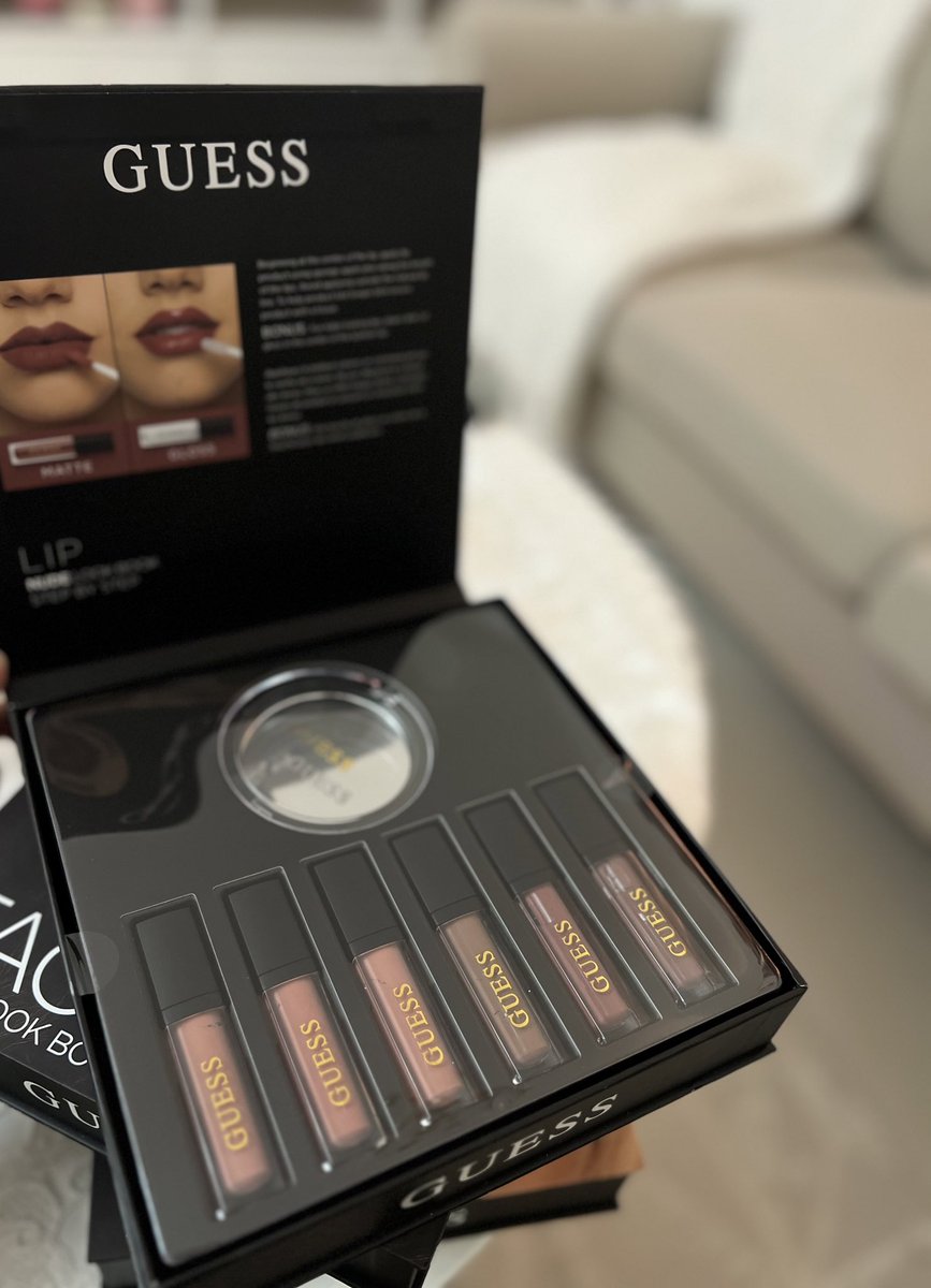 متوفر ميكب ماركة جيس .