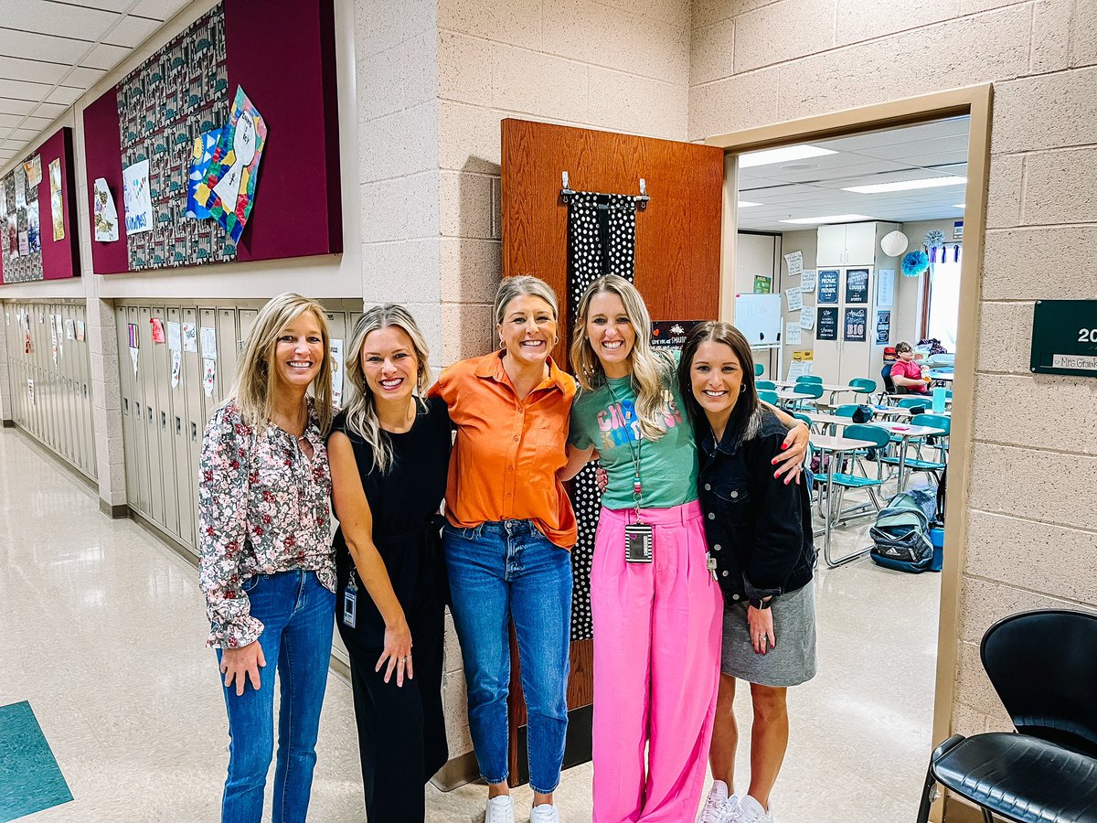 So incredibly proud of my sister for being nominated and winning Warm 98.5 Teacher of the Week!!! <a href="/warm985/">Warm 98.5 - 80s 90s NOW!</a>