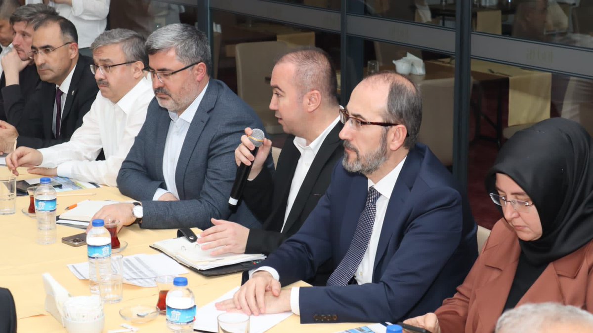Milletvekili adaylarımız ile istişare toplantısındayız.
14 Mayıs’ta Allah’ın izni ile Ak Parti gümbür gümbür geliyor.