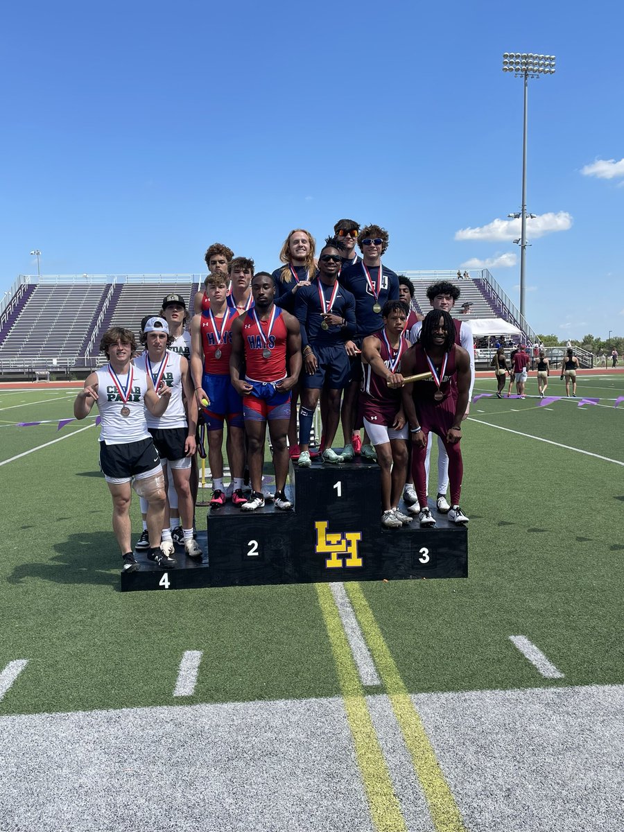 🚨School Record Alert🚨 

Varsity Boys take 🥇In 4x100m Breaking the school record with a time of 42.30